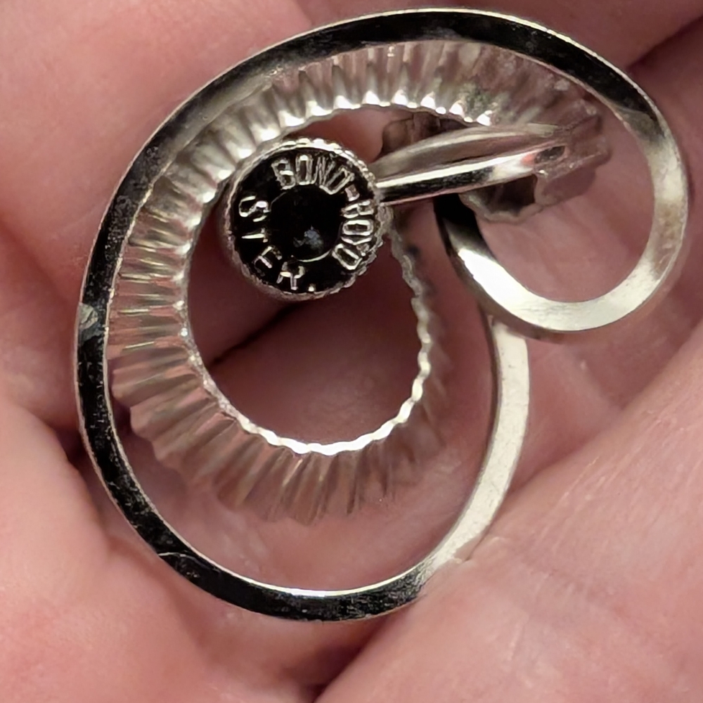 Bond Boyd Sterling Screw Back Vintage Earrings - Picture 3 of 4